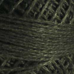 Valdani  - 8122 - Brown Black Medium (3 Stranded Floss)